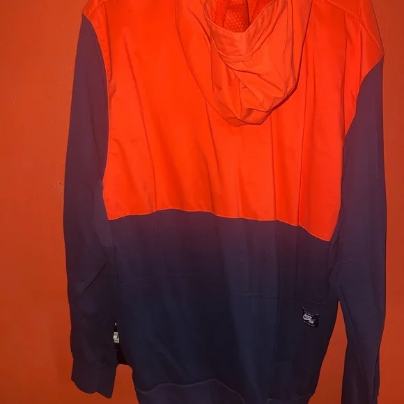 Nike SB Hoodie - Picture 2 of 5